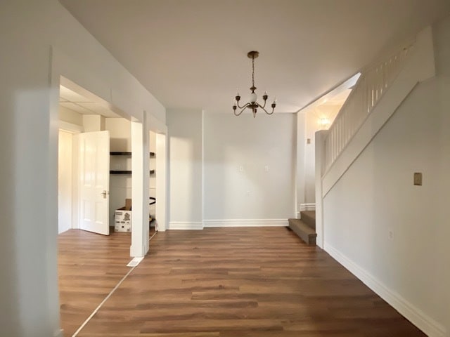 Building Photo - ALL Inclusive 2 Bedroom + Den * 1.5 Bath *...