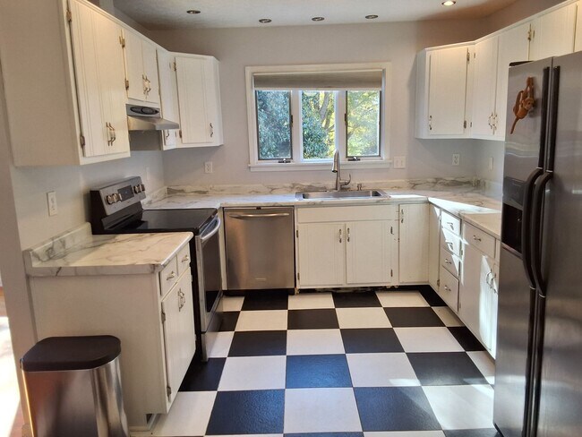 Foto del edificio - 813 Mohave Ct