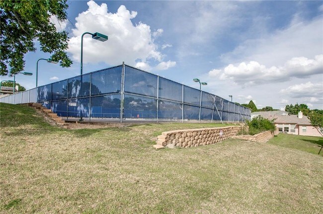 Building Photo - 438 Yacht Club Dr