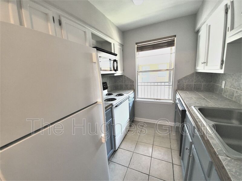 249 Richland Ave Unit 20, Baton Rouge, LA 70806 Condo for Rent in