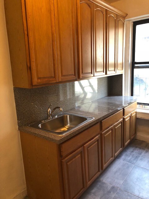 Foto principal - 8320 Bay Pkwy