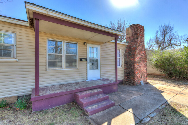 Building Photo - Affordable 3-Bedroom Home with Fenced Back...