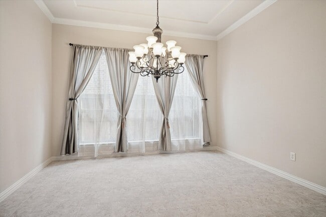 Building Photo - Stunning home in Panther Creek