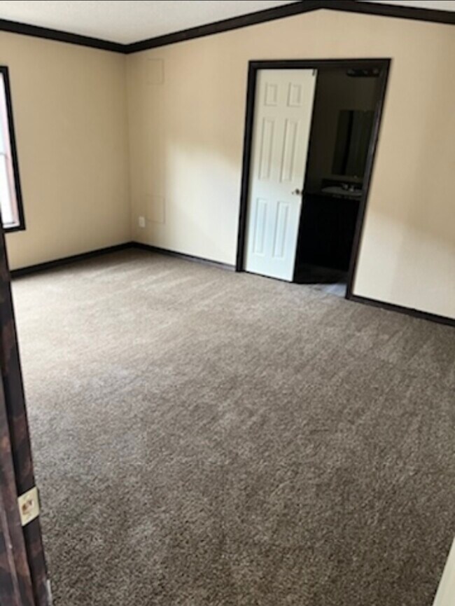 Building Photo - 895 Rd 51023