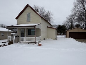 Building Photo - 1026 Race St