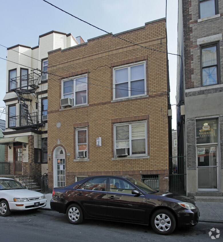 Building Photo - 902 Bergenline Ave