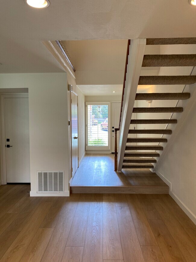 Building Photo - 1323 Arch Ln