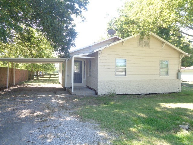 Foto principal - 510 Massey Tompkins Rd