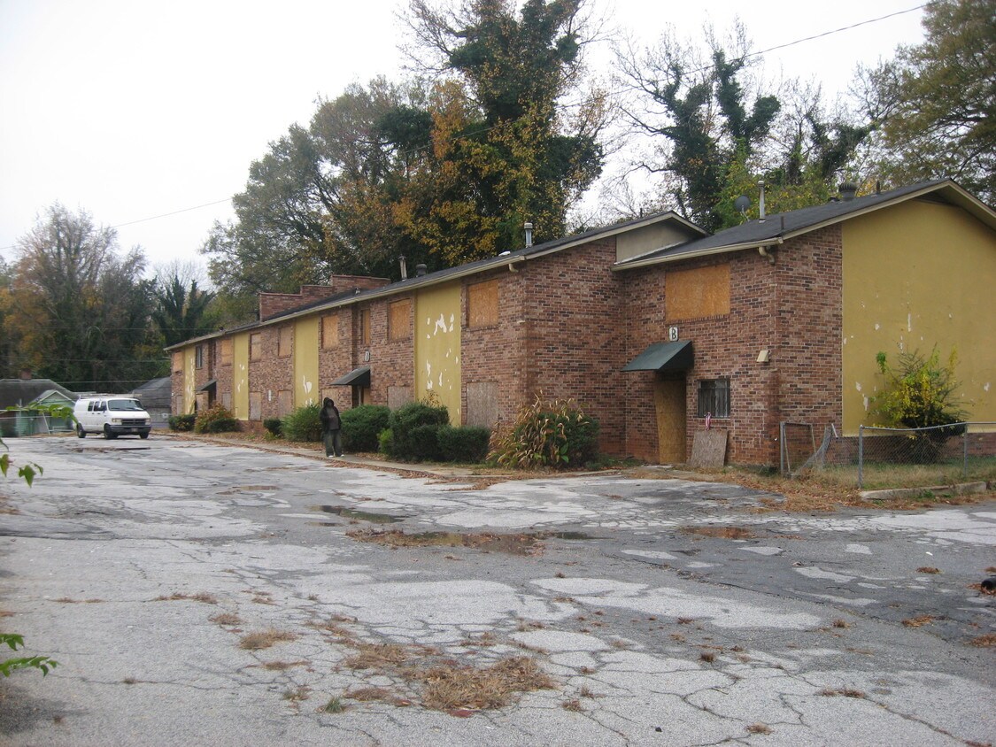 Primary Photo - 1152 Sells Ave SW