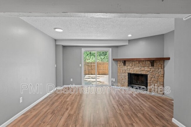 Building Photo - 2902 Eaton St