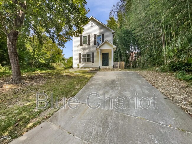 Photo - 311 Burnette St House