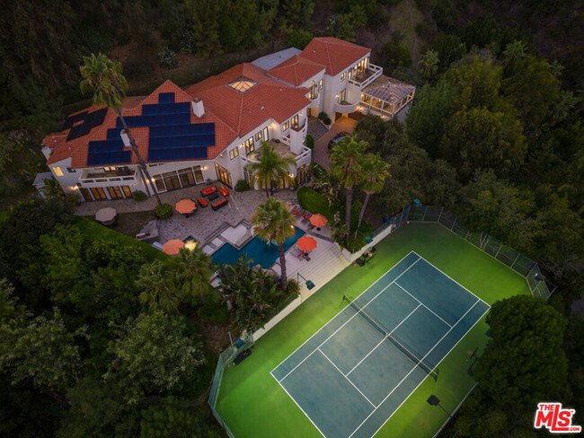 Foto del edificio - 11037 Anzio Rd