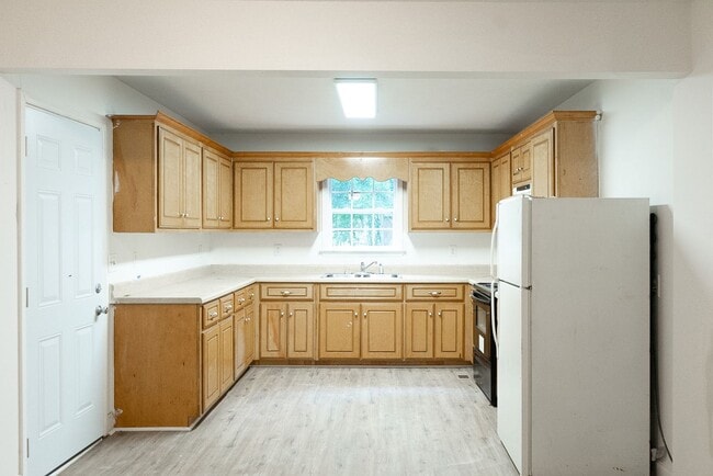 Building Photo - 710 Maffett St