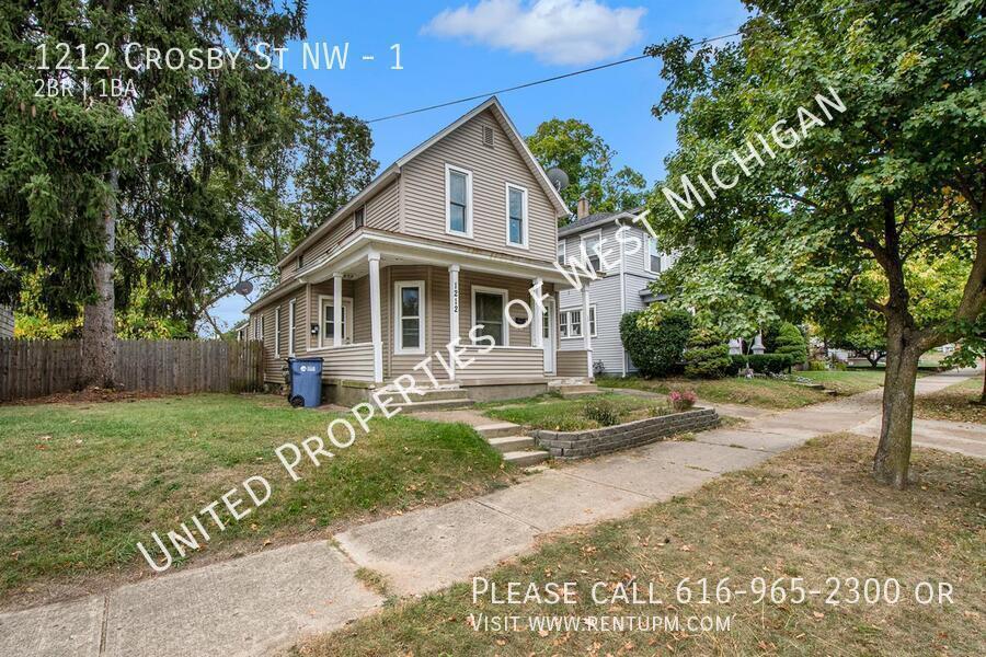 Foto principal - Tours Estimated to Begin 9/27 | 2 Bedroom ...