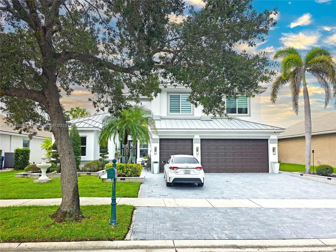 Primary Photo - 18560 SW 44th St