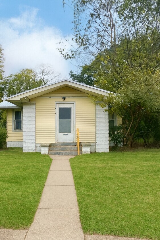 Foto principal - 2610 Ave P