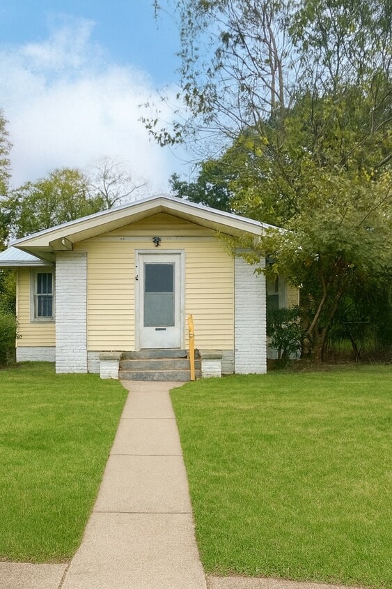 Primary Photo - 2610 Ave P