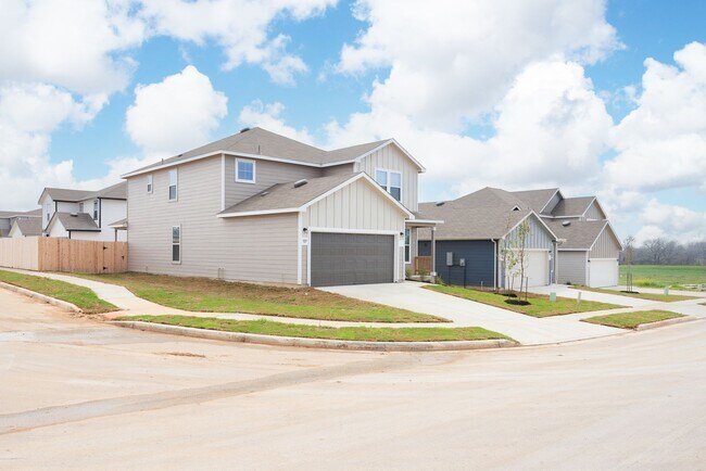 Foto del edificio - 4 Weeks Free!!! Like-New 4-Bedroom Home in Elley Lane with Game Room & Office