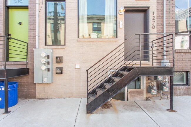 Foto del edificio - 1220 N 27th St