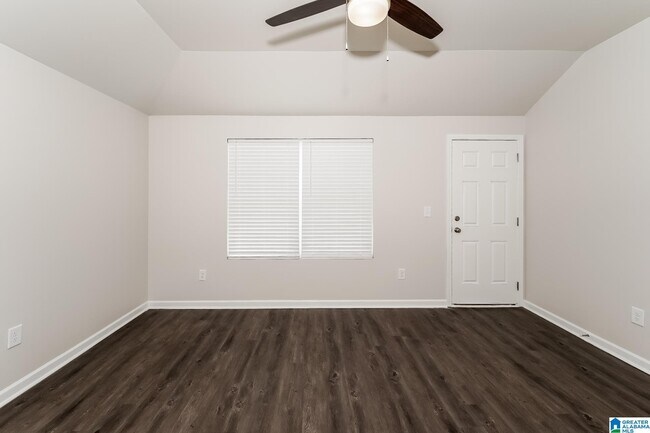 Building Photo - 145 Jonathan Dr