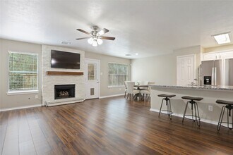Building Photo - 134 S Walden Elms Cir
