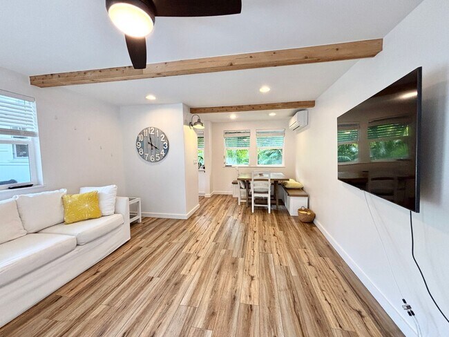 Foto del edificio - Available Now! 3 BED, 2 BATH HOME w/ UTILI...