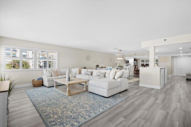 Foto del edificio - 364 Golfview Rd