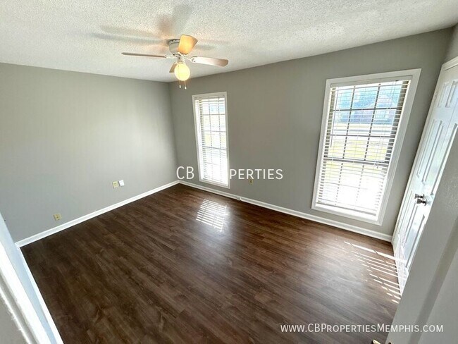 Foto del edificio - 5144 Country View Ln