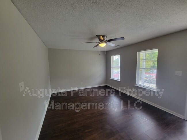 Building Photo - 3626 Pebble Creek Dr