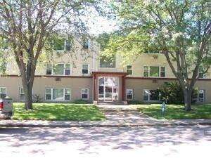 Primary Photo - Admiral Apartments