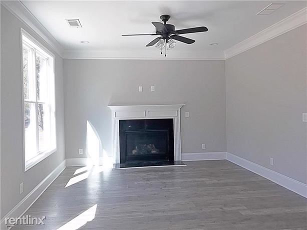 Building Photo - 5 br, 3 bath House - 60 Valley Brook Drive