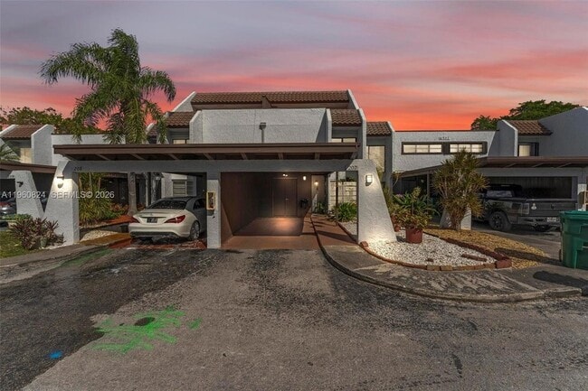 Photo - 6502 Kendale Lakes Dr Townhome