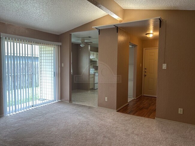 Foto del edificio - 2212 Silverhill
