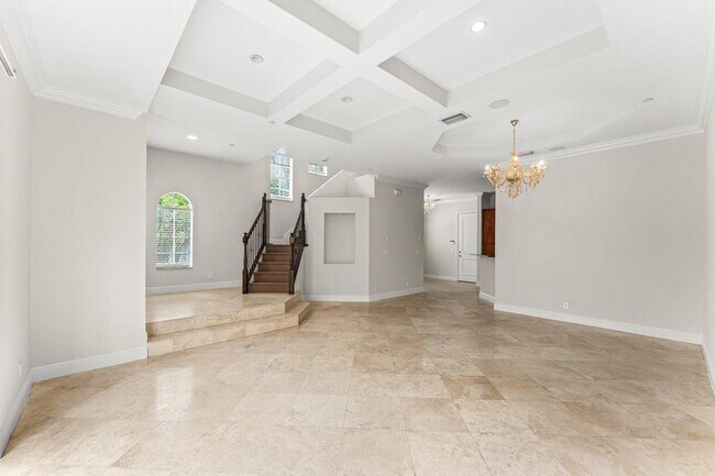 Building Photo - 210 NE 69th Cir