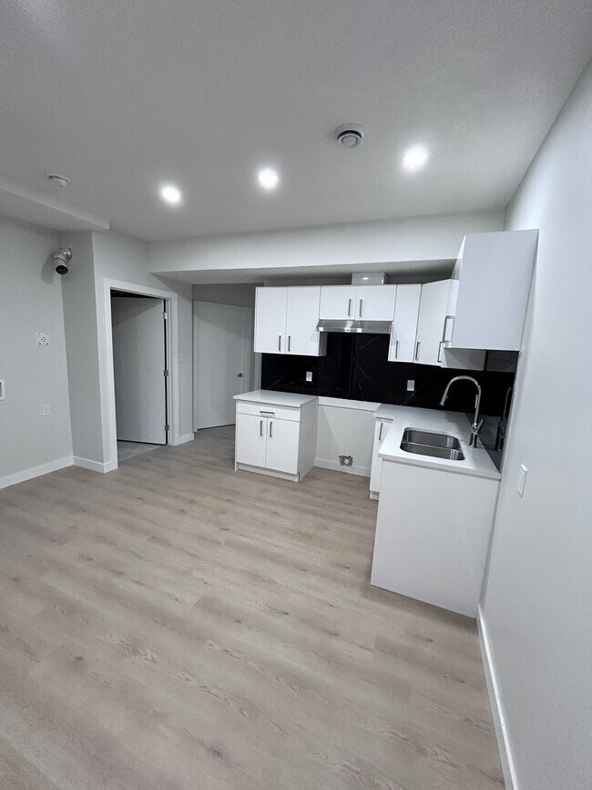 Photo du bâtiment - 5146 Kinney Wy SW