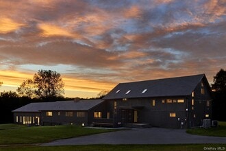 Building Photo - 107 Cold Spring Rd