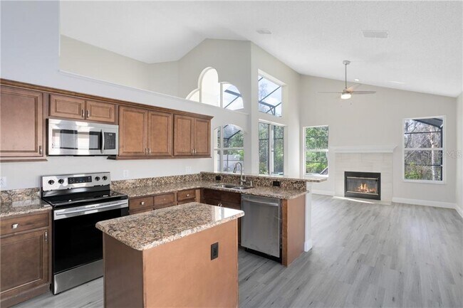 Building Photo - 12630 Lakebrook Dr
