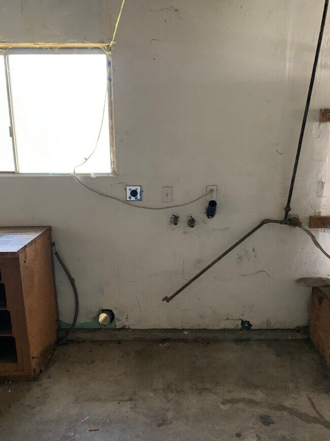 Building Photo - Coming soon, nice 3 Bedroom home in North Visalia!