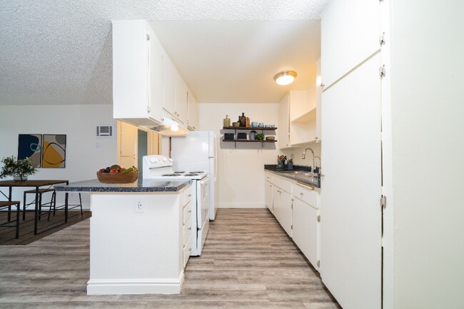 Foto del edificio - 570 S Lincoln Ave