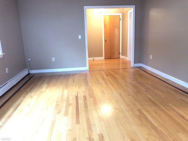 Building Photo - 2 br, 1 bath  - 152 Cottage St 1