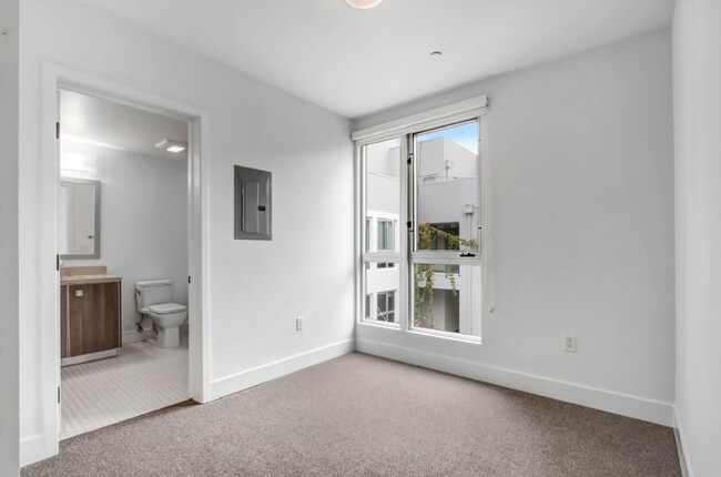 Foto del edificio - 1168 S Barrington Ave