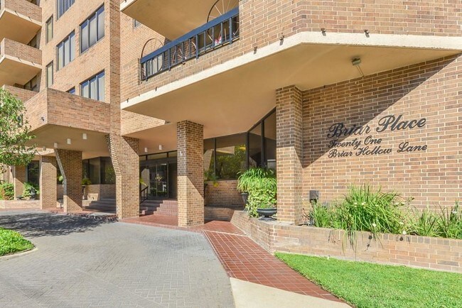 Foto del edificio - 21 Briar Hollow Ln