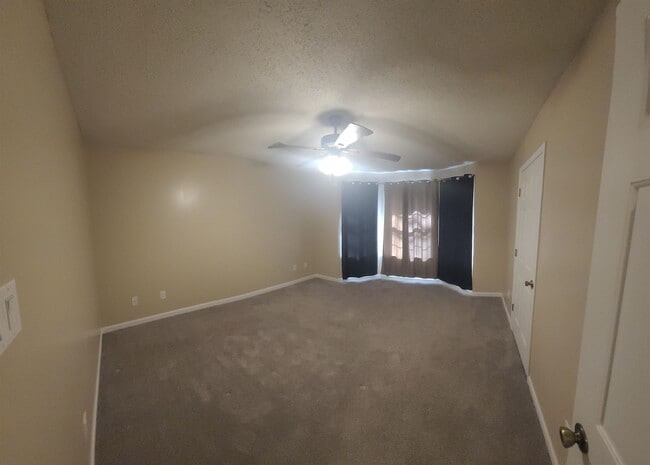 Building Photo - 50 Henderson Cove