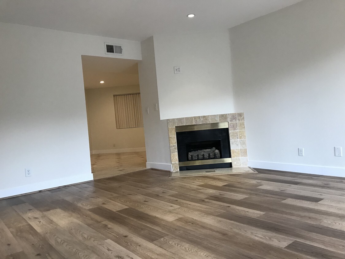 Foto principal - 345 N Jackson St