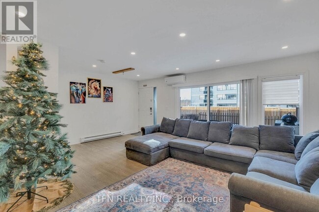 Building Photo - 242 Milestone Crescent