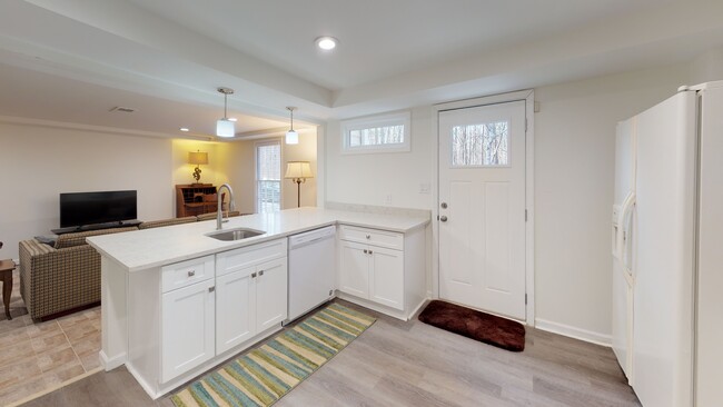 View of kitchen, overlooking living room - 1267 Wynford Colony SW