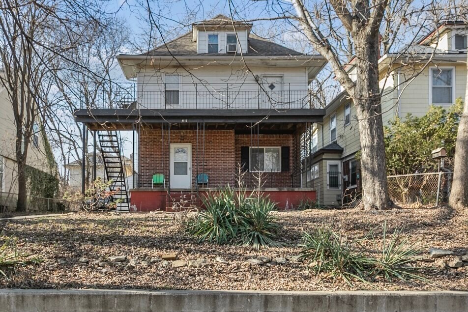 4112 McGee St Unit 2, Kansas City, MO 64111 Condo for Rent in Kansas