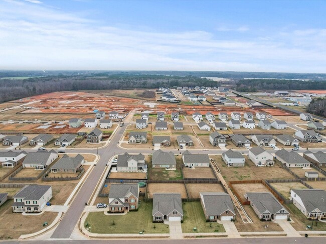 Foto del edificio - Like-New 3BR Home in Brookhill Landing Near Downtown Athens & I-65