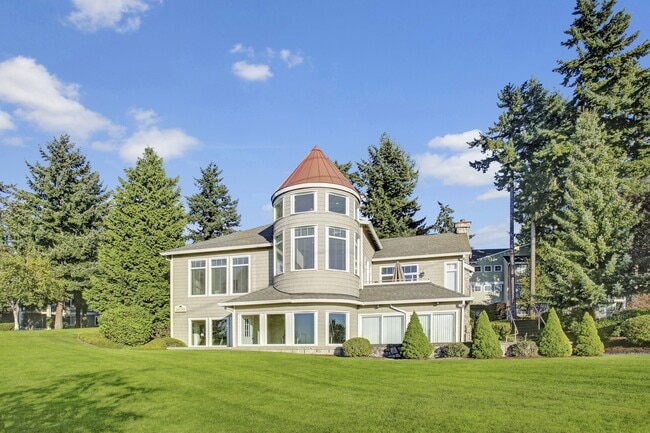 Building Photo - Regency Woods