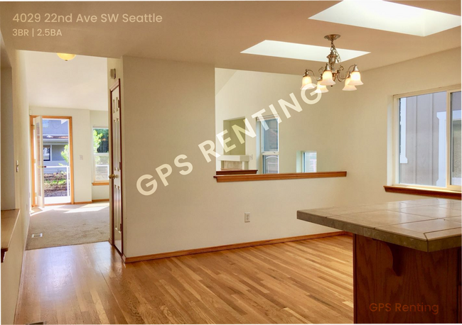 Building Photo - West Seattle Single Family Home - Close To...